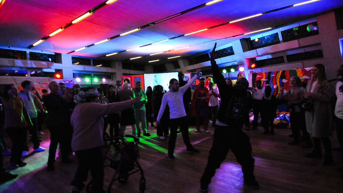 A ‘Bubble Club & Purple Stars’ inclusive & immersive party, co-created by people with learning disabilities