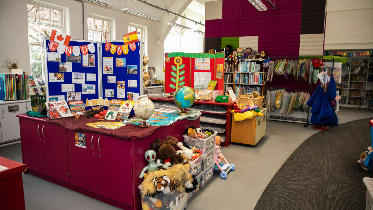 The Learning Hub supports students and staff at the University of Reading's Institute of Education with resources, advice and study space.